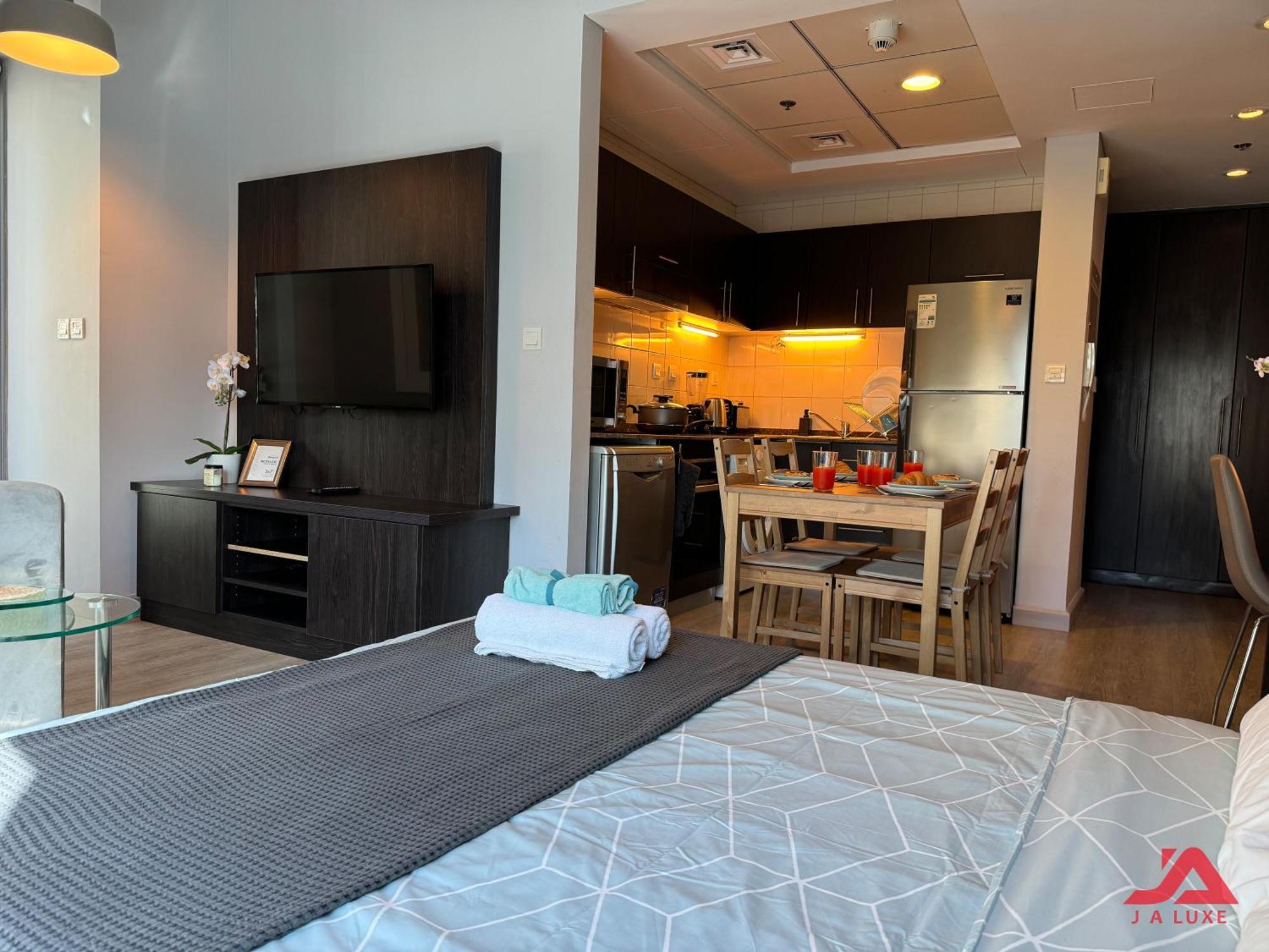 Cozy Marina & Sea View Apt In Bay Central Tower Dubai Marina With Modern Gym & Pool, Steps To Beach & Metro Exterior photo